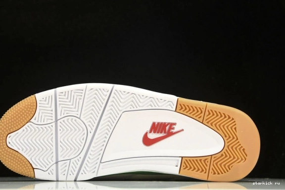   DR5415-103 Green Retro  4 SB Jordan DR5415-103 Pine 0310